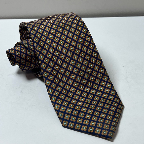 Charles Tyrwhitt 100% Silk Brown Geometric Floral AOP Print 100% Silk Tie - Picture 1 of 10
